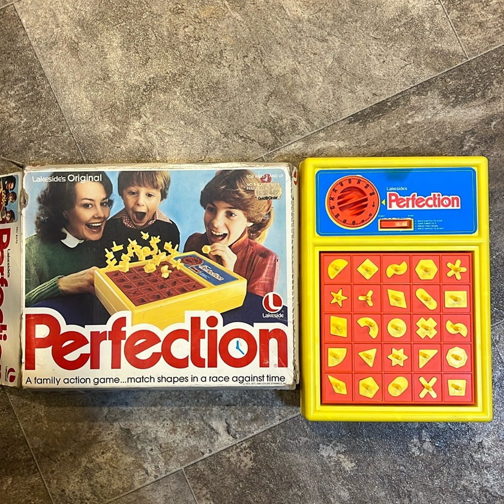 1975 Vintage Perfection Game.  Complete, with original box.